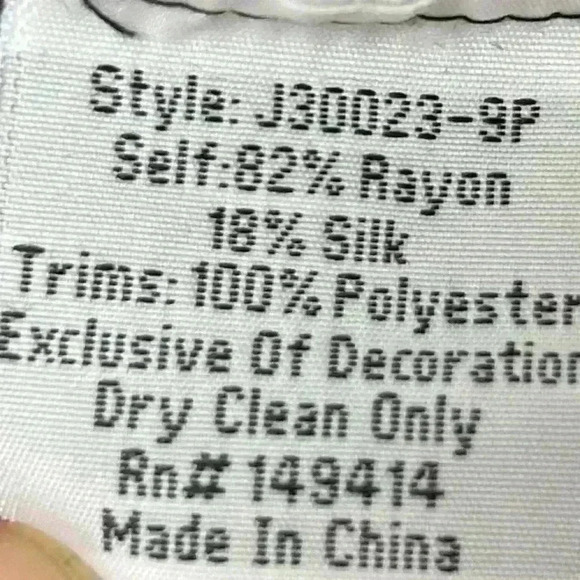 NWT Johnny Was JWLA Isabella Velvet
Embroider Tiered Maxi Dress Petite
Boho Chic - Picture 11 of 11